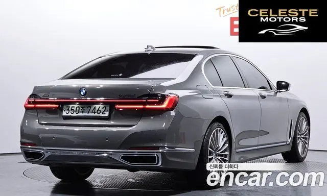 BMW Série 7 (G11) 730d xDrive Design Pure Excellence 2020 — photo 1 sur 36