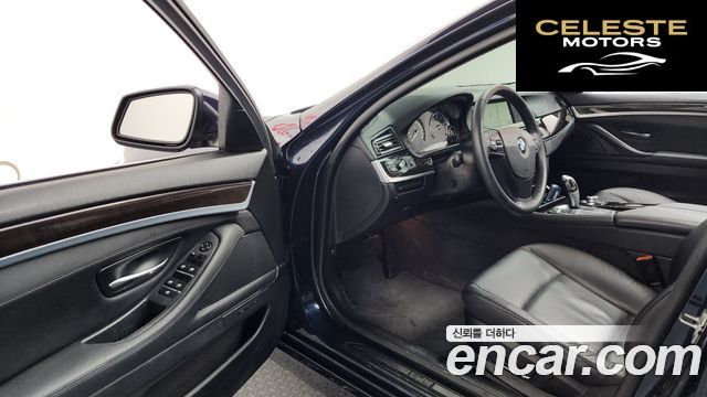 BMW Série 5 (F10) 528i 2012 — photo 10 sur 26