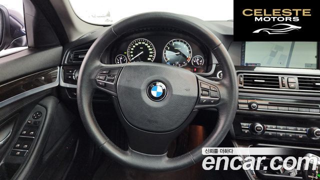 BMW Série 5 (F10) 528i 2012 — photo 12 sur 26