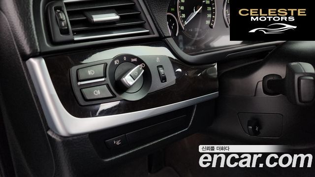 BMW Série 5 (F10) 528i 2012 — photo 13 sur 26