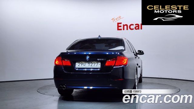 BMW Série 5 (F10) 528i 2012 — photo 4 sur 26