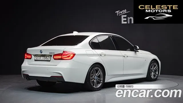 BMW Série 3 (F30) 320i M Sport 2017 — photo 2 sur 26