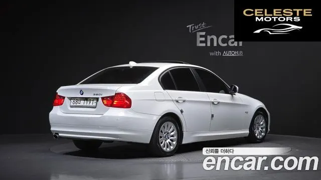 BMW Série 3 (E90) 320i Berline 2009 — photo 2 sur 20
