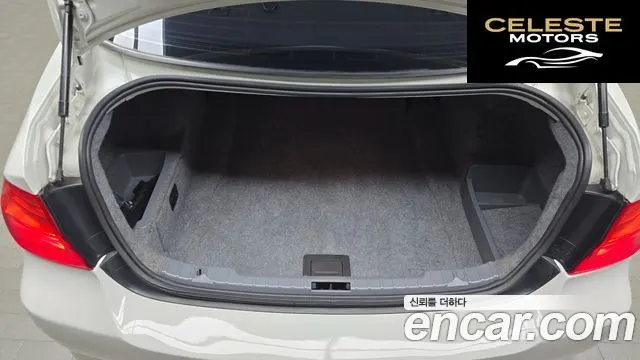 BMW Série 3 (E90) 320i Berline 2009 — photo 20 sur 20
