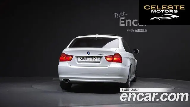BMW Série 3 (E90) 320i Berline 2009 — photo 4 sur 20