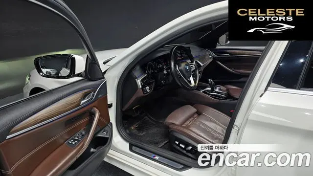 BMW Série 5 (G30) 530i M Sport Plus 2018 — photo 16 sur 30