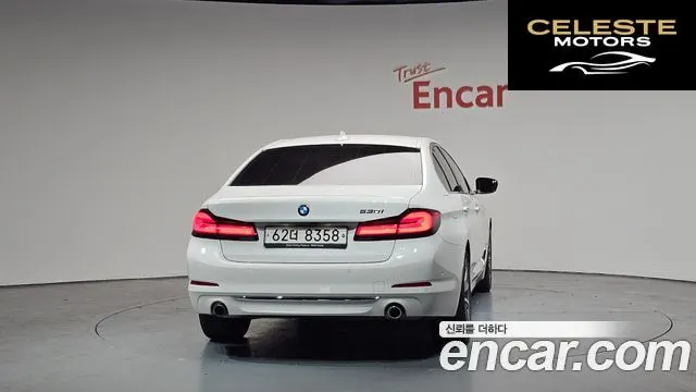 BMW Série 5 (G30) 520i Luxury 2018 — photo 3 sur 34