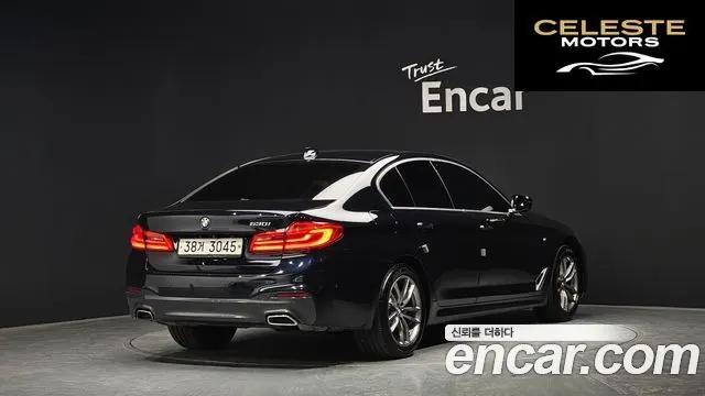 BMW Série 5 (G30) 530i M Sport 2018 — photo 2 sur 33
