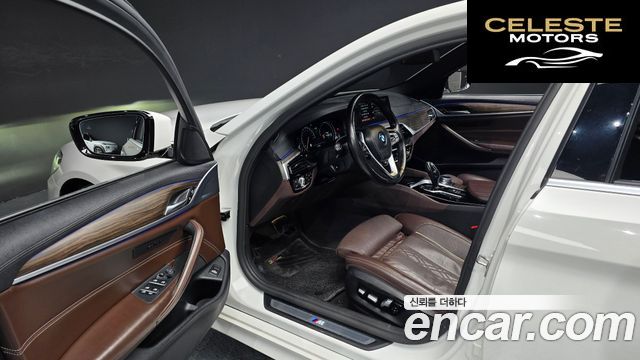 BMW Série 5 (G30) 530i M Sport Plus 2018 — photo 16 sur 30
