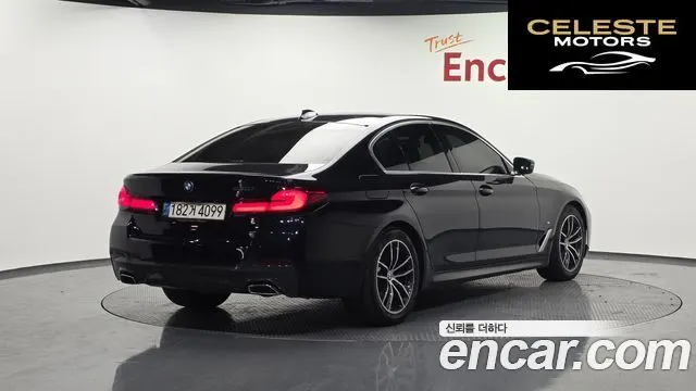 BMW Série 5 (G30) 520i M Sport 2022 — photo 3 sur 26