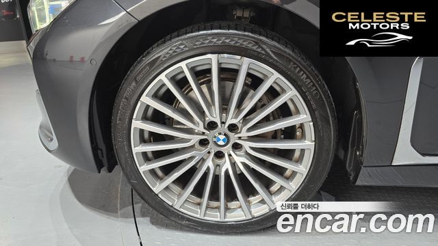 BMW Série 7 (G11) 740i Design Pure Excellence 2021 — photo 5 sur 35