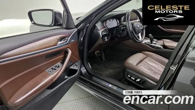 BMW Série 5 (G30) 530i M Sport Plus 2018 — photo 13 sur 31