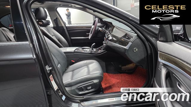 BMW Série 5 (F10) 528i Luxury 2015 — photo 11 sur 20