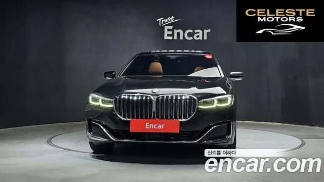 BMW Série 7 (G11) 730d xDrive Design Pure Excellence 2022 — photo 3 sur 30