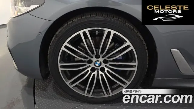 BMW Série 5 (G30) 530i M Sport Plus 2019 — photo 5 sur 38