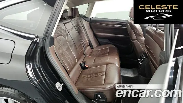 BMW Série 6 GT (G32) 620d Luxury 2023 — photo 17 sur 32