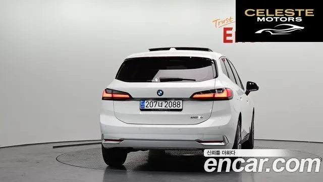 BMW Série 2 Active Tourer (U06) 220i Luxury 2024 — photo 4 sur 20