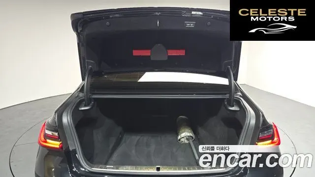 BMW Série 7 (G11) 730Ld xDrive Design Pure Excellence 2020 — photo 32 sur 36