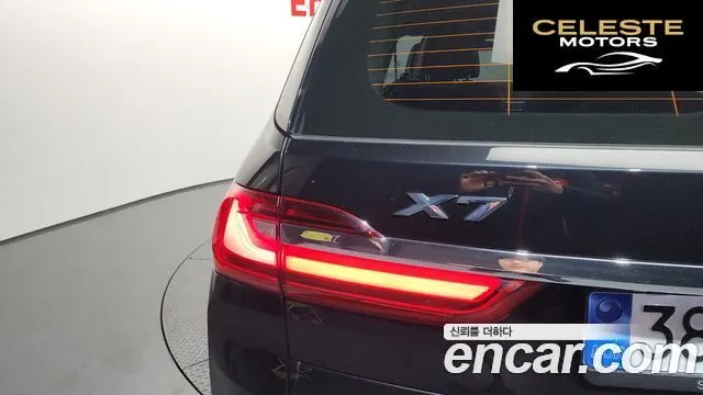 BMW X7 (G07) xDrive 40d Design Pure Excellence 6 places 2022 — photo 9 sur 32