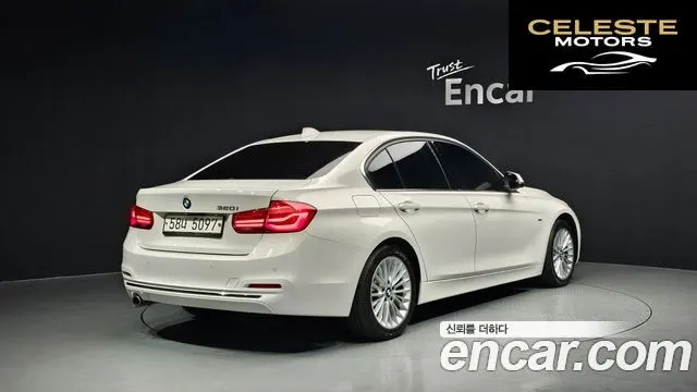BMW Série 3 (F30) 320i Luxury 2017 — photo 2 sur 31