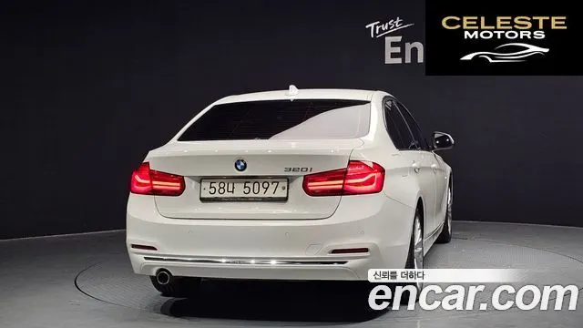 BMW Série 3 (F30) 320i Luxury 2017 — photo 4 sur 31