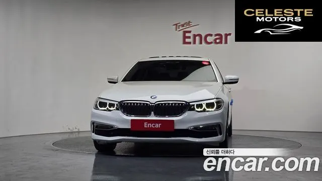 BMW Série 5 (G30) 520i Luxury 2018 — photo 3 sur 34