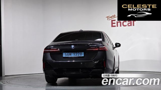 BMW i5 (G60) eDrive 40 M Sport 2024 — photo 4 sur 35