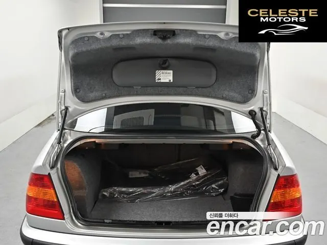 BMW Série 3 325i Berline 2003 — photo 20 sur 26
