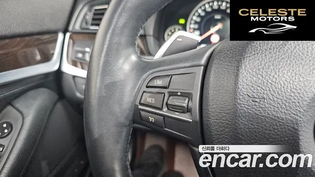 BMW Série 5 (F10) 528i 2014 — photo 28 sur 36