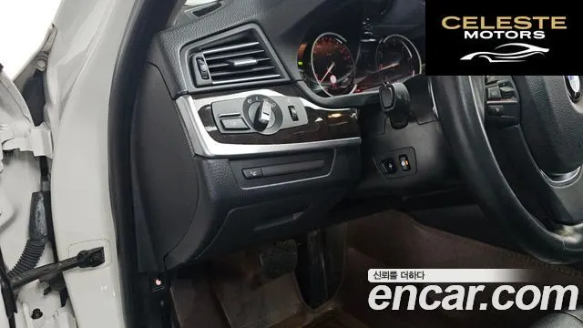 BMW Série 5 (F10) 528i 2014 — photo 18 sur 36