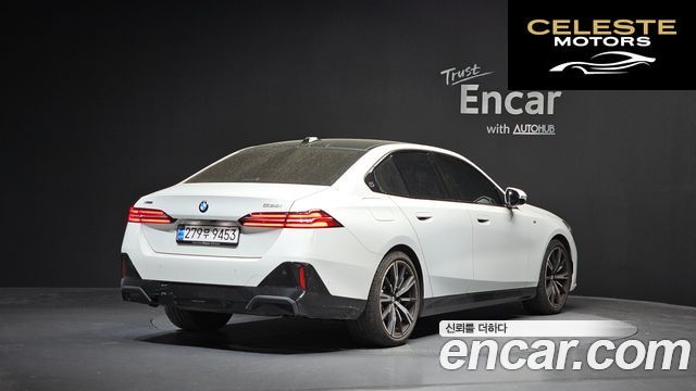 BMW Série 5 (G60) 530i xDrive M Sport 2024 — photo 2 sur 33