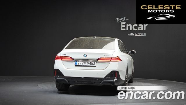 BMW Série 5 (G60) 530i xDrive M Sport 2024 — photo 4 sur 33