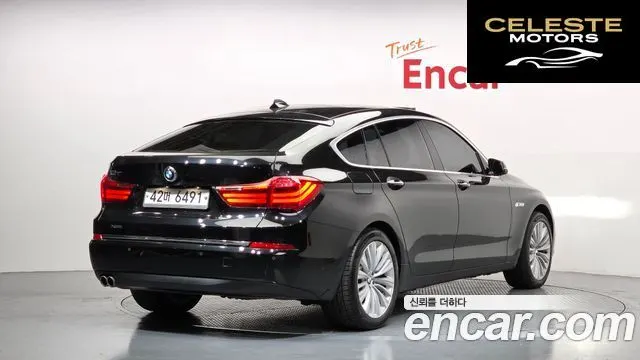 BMW Série 5 GT (F07) GT 30d xDrive 2016 — photo 2 sur 26