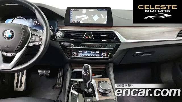 BMW Série 5 (G30) 530i M Sport Plus 2018 — photo 19 sur 36