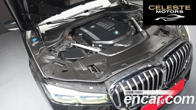 BMW Série 7 (G11) 740Li xDrive M Sport 2021 — photo 6 sur 35