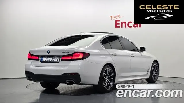 BMW Série 5 (G30) 523d M Sport 2023 — photo 2 sur 35