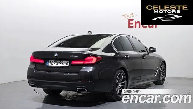 BMW Série 5 (G30) 523d M Sport 2021 — photo 2 sur 34