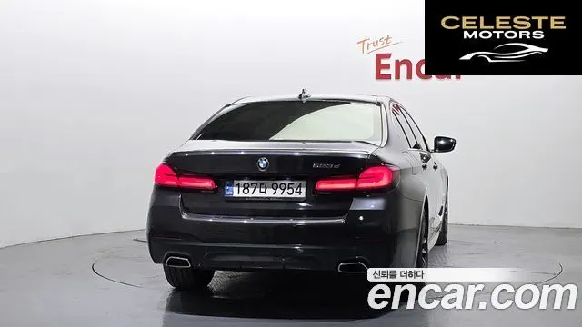 BMW Série 5 (G30) 523d M Sport 2021 — photo 4 sur 34