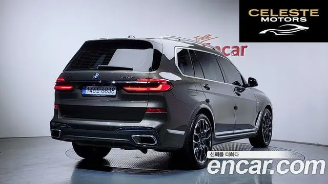 BMW X7 (G07) xDrive 40i M Sport 6 places 2025 — photo 2 sur 40