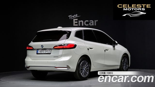BMW Série 2 Active Tourer (U06) 220i Luxury 2024 — photo 2 sur 30