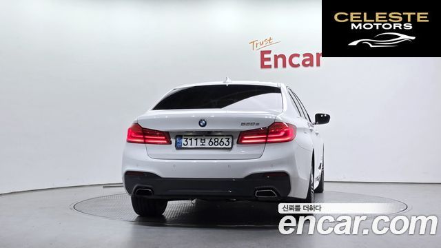 BMW Série 5 (G30) 530e M Sport 2020 — photo 4 sur 35