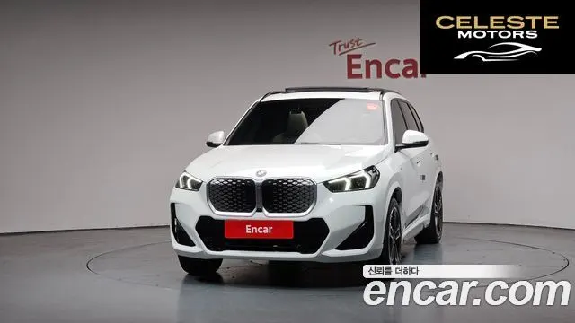 BMW iX1 (U11) xDrive 30 M Sport 2025 — photo 3 sur 39