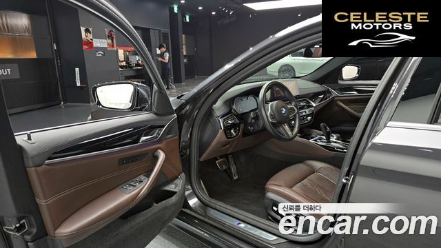 BMW Série 5 (G30) 530i M Sport Plus 2018 — photo 13 sur 31