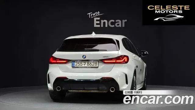BMW Série 1 (F40) 120i M Sport 2022 — photo 4 sur 28