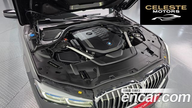 BMW Série 7 (G11) 740Li xDrive M Sport 2021 — photo 6 sur 33