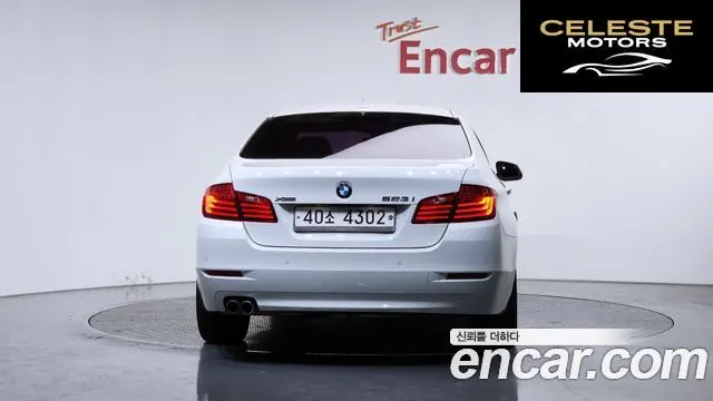 BMW Série 5 (F10) 528i xDrive 2014 — photo 3 sur 43