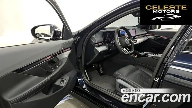 BMW Série 5 (G60) 530i xDrive M Sport 2024 — photo 13 sur 32