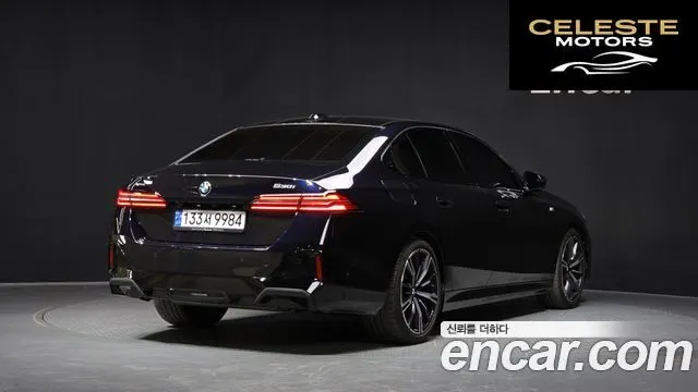 BMW Série 5 (G60) 530i xDrive M Sport 2024 — photo 2 sur 32