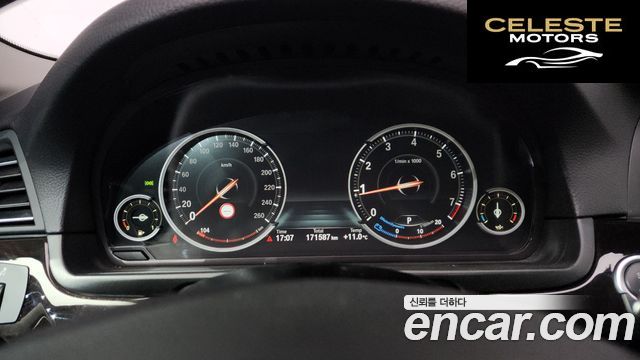 BMW Série 5 (F10) 528i xDrive 2014 — photo 10 sur 43