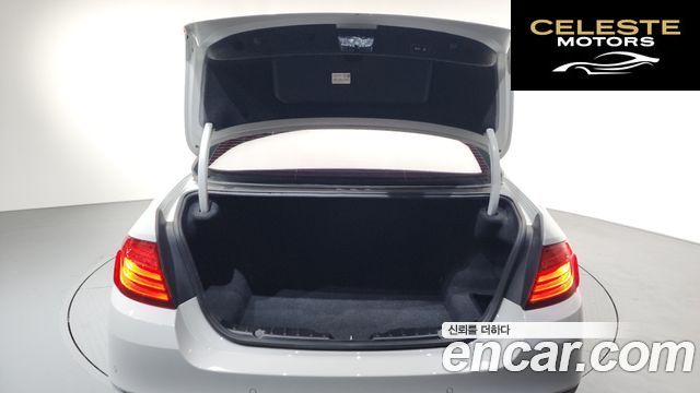 BMW Série 5 (F10) 528i xDrive 2014 — photo 26 sur 43